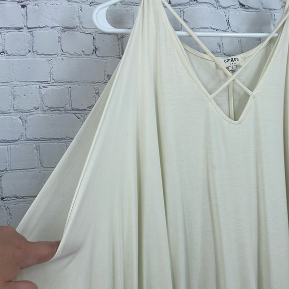 Oversized Pale Yellow Small Umgee Cold Shoulder Basic Top - Picture 1 of 6